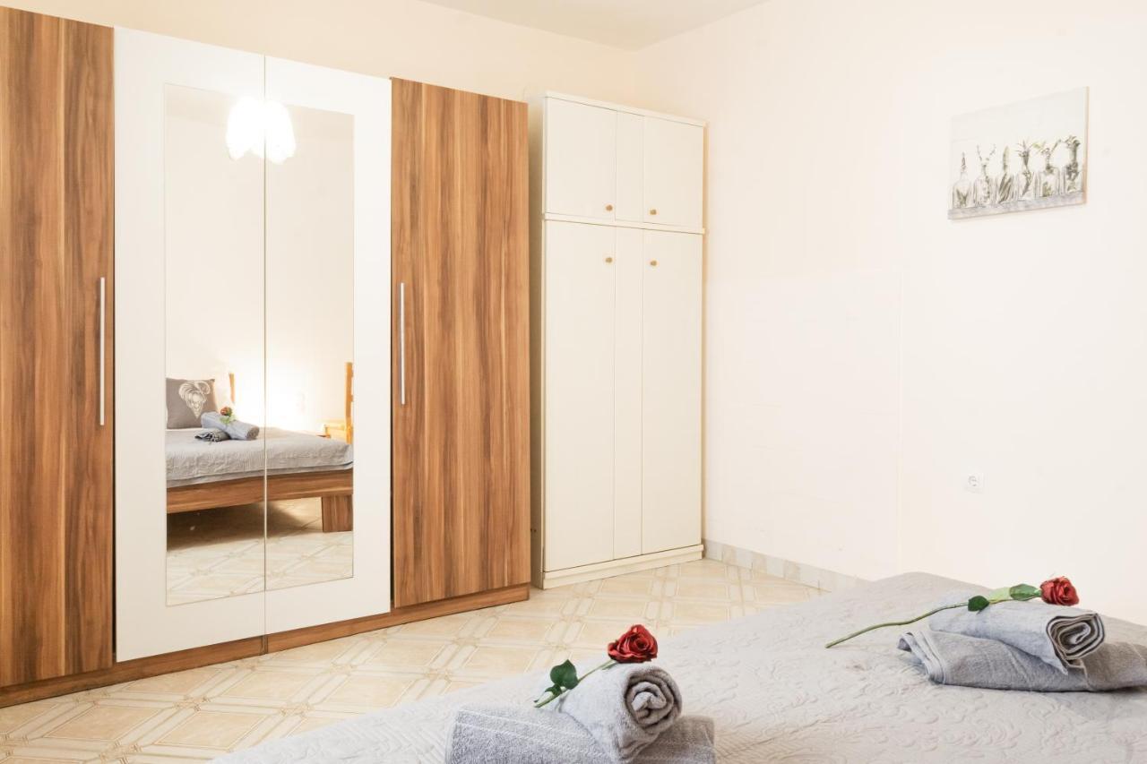 Apartment Coral Metajna Eksteriør bilde