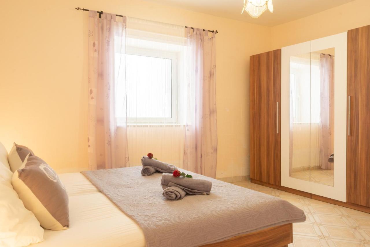 Apartment Coral Metajna Eksteriør bilde